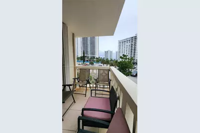 [Address not provided], Hallandale Beach, FL 33009 - Photo 18