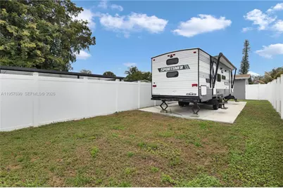 1021 SW 22nd Ave, Fort Lauderdale, FL 33312 - Photo 20