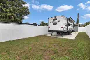 1021 SW 22nd Ave, Fort Lauderdale, FL 33312 - Photo 20