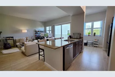 20000 E Country Club Dr #402, Aventura, FL 33180 - Photo 10