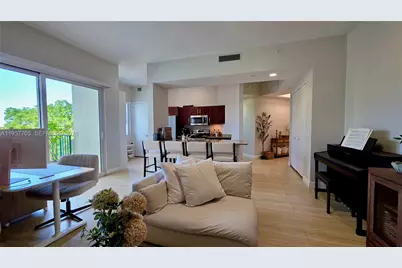 20000 E Country Club Dr #402, Aventura, FL 33180 - Photo 8