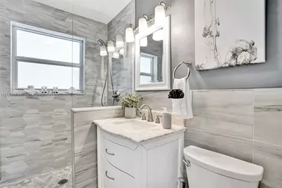 1005 SE 9th Ave, Deerfield Beach, FL 33441 - Photo 32