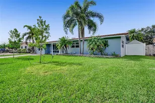 1005 SE 9th Ave, Deerfield Beach, FL 33441 - Photo 6