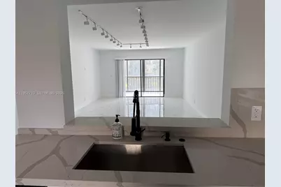 7290 Kinghurst Dr #306, Delray Beach, FL 33446 - Photo 4