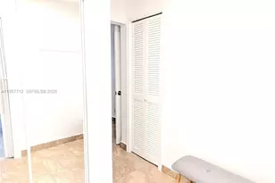 330 SE 2nd St, Hallandale Beach, FL 33009 - Photo 14