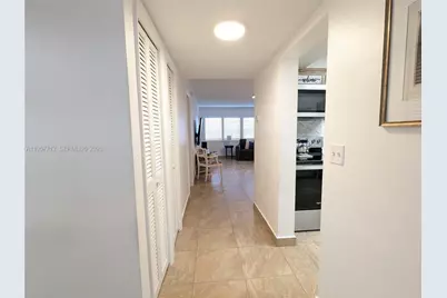 330 SE 2nd St #102E, Hallandale Beach, FL 33009 - Photo 6