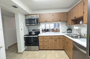 330 SE 2nd St, Hallandale Beach, FL 33009 - Photo 8