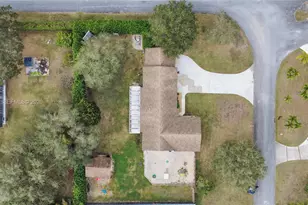 19520 SW 307th St, Homestead, FL 33030 - Photo 8