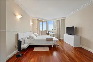 300 South Pointe Dr, Miami Beach, FL 33139 - Photo 38