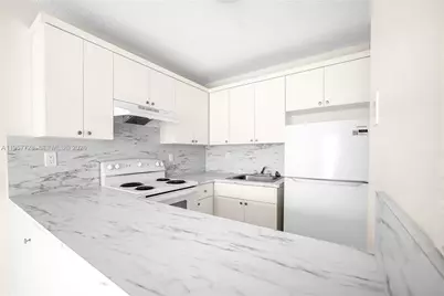 7805 SW 152nd Ave #0, Miami, FL 33193 - Photo 2