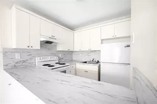 7805 SW 152nd Ave, Miami, FL 33193 - Photo 2