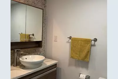 18041 Biscayne Blvd #904, Aventura, FL 33160 - Photo 10