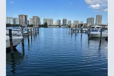 18041 Biscayne Blvd #904, Aventura, FL 33160 - Photo 2
