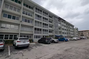 330 SE 2nd St, Hallandale Beach, FL 33009 - Photo 20