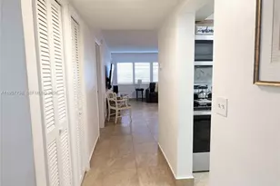 330 SE 2nd St, Hallandale Beach, FL 33009 - Photo 4