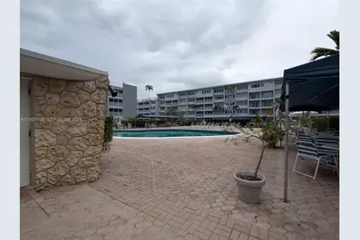 330 SE 2nd St #102E, Hallandale Beach, FL 33009 - Photo 22