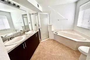 2433 Pasadena Way, Weston, FL 33327 - Photo 6