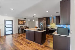 1221 NW 96th Terrace, Pembroke Pines, FL 33024 - Photo 18