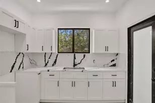 759 NE 127th St, North Miami, FL 33161 - Photo 10