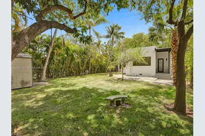 759 NE 127th St, North Miami, FL 33161 - Photo 28