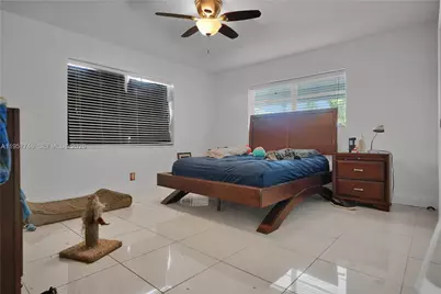 2024 NE 26th St, Wilton Manors, FL 33305 - Photo 6