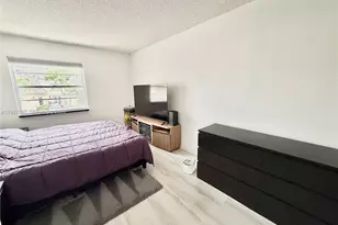 2203 NE 7th St, Hallandale Beach, FL 33009 - Photo 34