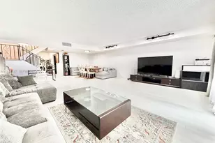 2203 NE 7th St, Hallandale Beach, FL 33009 - Photo 12