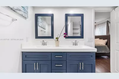 4081 NE 14th Ave, Oakland Park, FL 33334 - Photo 4