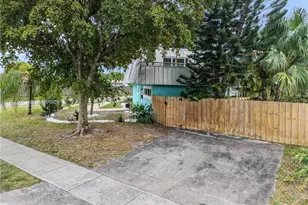 4081 NE 14th Ave, Oakland Park, FL 33334 - Photo 10