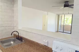 10400 SW 108th Ave, Miami, FL 33176 - Photo 10