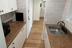 10400 SW 108th Ave, Miami, FL 33176 - Photo 6