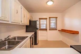 8161 SW 24th Ct, Davie, FL 33324 - Photo 14