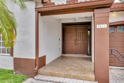 8211 NW 194th Ter, Hialeah, FL 33015 - Photo 22
