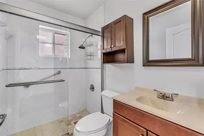 8211 NW 194th Ter, Hialeah, FL 33015 - Photo 14