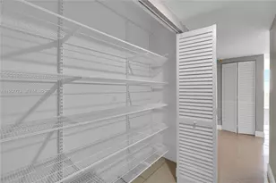 300 Bayview Dr, Sunny Isles Beach, FL 33160 - Photo 28