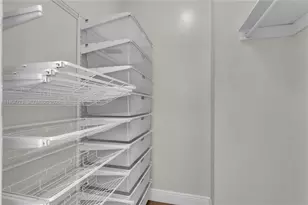 300 Bayview Dr, Sunny Isles Beach, FL 33160 - Photo 30