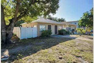 338 SW 1st Terrace, Deerfield Beach, FL 33441 - Photo 2