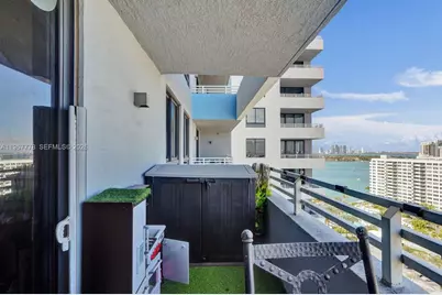 1330 West Ave #1811, Miami Beach, FL 33139 - Photo 32