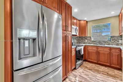 160 Markham H #160, Deerfield Beach, FL 33442 - Photo 12
