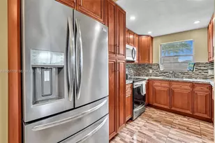 160 Markham H, Deerfield Beach, FL 33442 - Photo 12