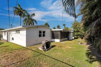 860 NW 207th St, Miami Gardens, FL 33169 - Photo 36