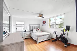 3600 NE 170th St, North Miami Beach, FL 33160 - Photo 10