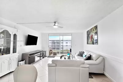 3600 NE 170th St #312, North Miami Beach, FL 33160 - Photo 4