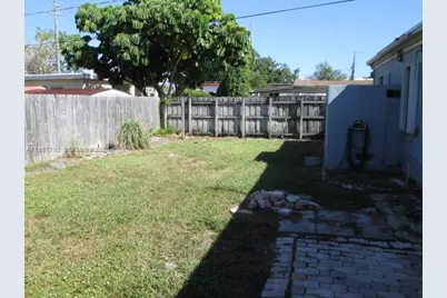 2127 Wilson St, Hollywood, FL 33020 - Photo 16