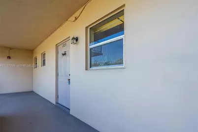 200 Ashbury Rd #205, Hollywood, FL 33024 - Photo 8