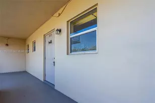 200 Ashbury Rd, Hollywood, FL 33024 - Photo 8