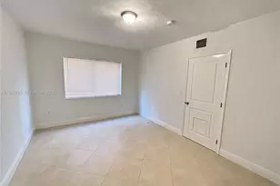 2880 Pine Tree Dr, Miami Beach, FL 33140 - Photo 8