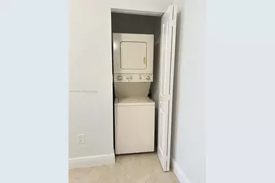 2880 Pine Tree Dr #9, Miami Beach, FL 33140 - Photo 10