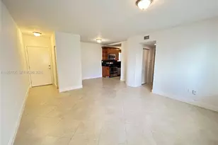 2880 Pine Tree Dr, Miami Beach, FL 33140 - Photo 4