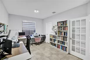 8895 NW 100th Pl, Doral, FL 33178 - Photo 10